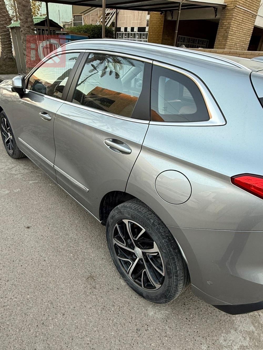 هەڤاڵ جۆلیۆن